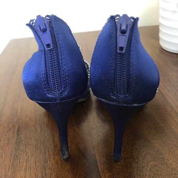 Sandals/heels - Picture 2 of 4